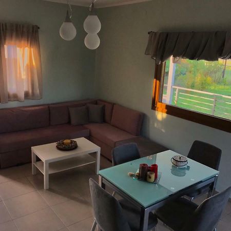 A House By The Sea Villa ออร์โมส ปานากีอาส ภายนอก รูปภาพ