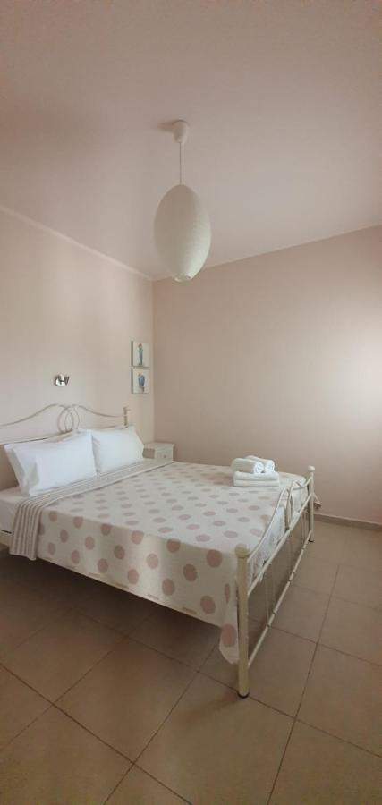 A House By The Sea Villa ออร์โมส ปานากีอาส ภายนอก รูปภาพ