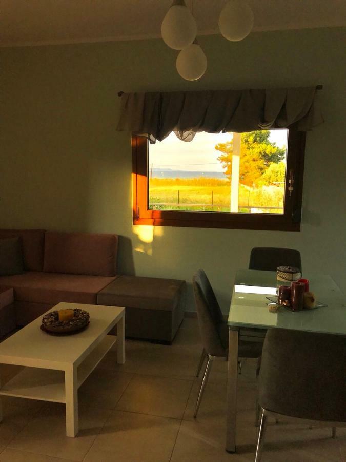 A House By The Sea Villa ออร์โมส ปานากีอาส ภายนอก รูปภาพ