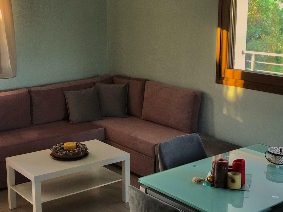 A House By The Sea Villa ออร์โมส ปานากีอาส ภายนอก รูปภาพ