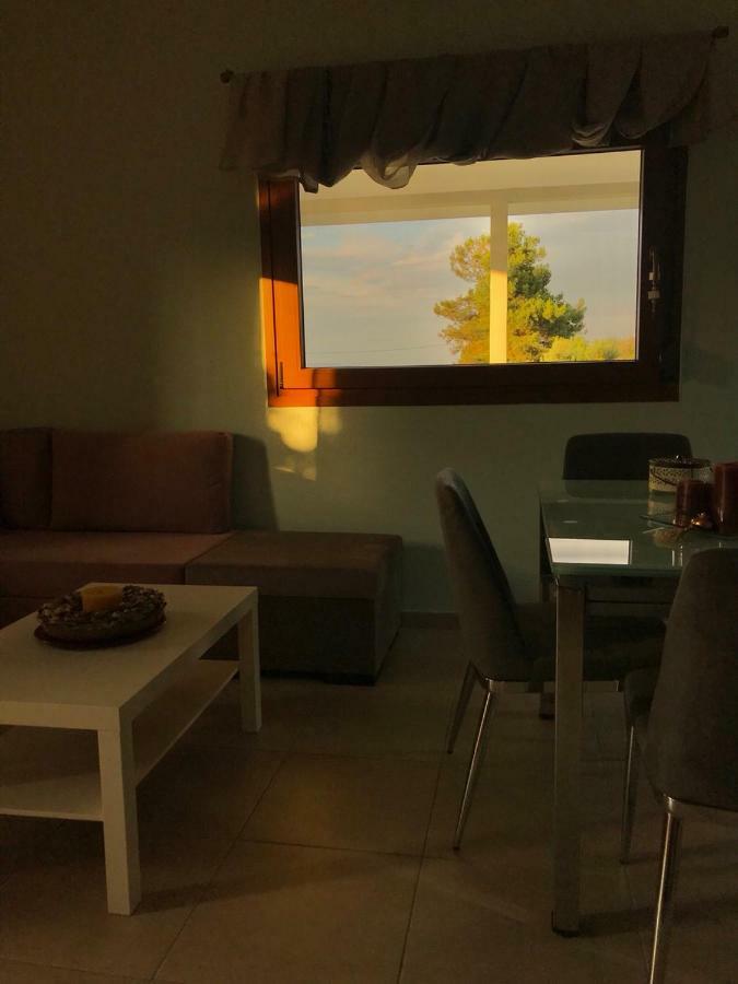 A House By The Sea Villa ออร์โมส ปานากีอาส ภายนอก รูปภาพ